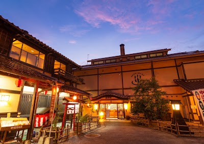 神楽門前湯治村