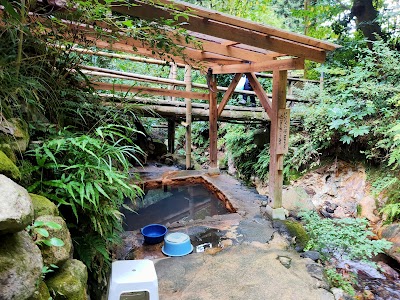 湯山の里温泉 露天風呂